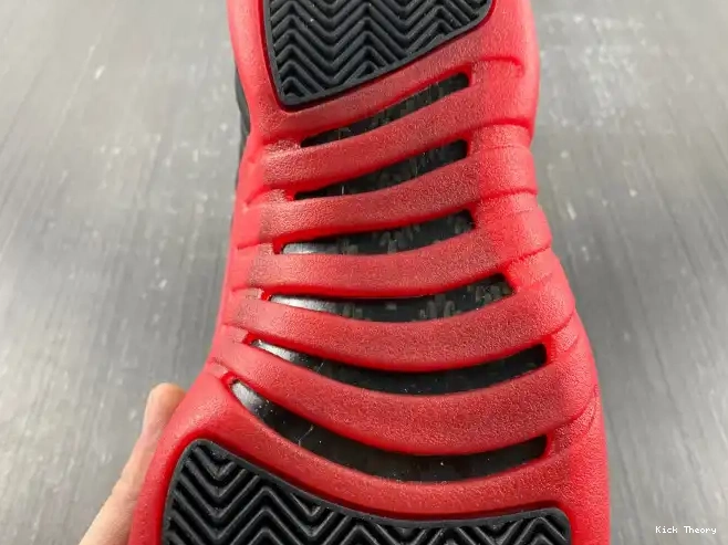 Kicktheory Flu Game Jordan 130690-002 Retro 12 (2016) 0619